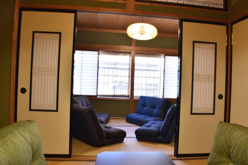 Cheaper For 6Th & 7Th Guest 市街地中心部 一棟貸しの宿 Guest House Don'S Home Takayama  Exterior foto